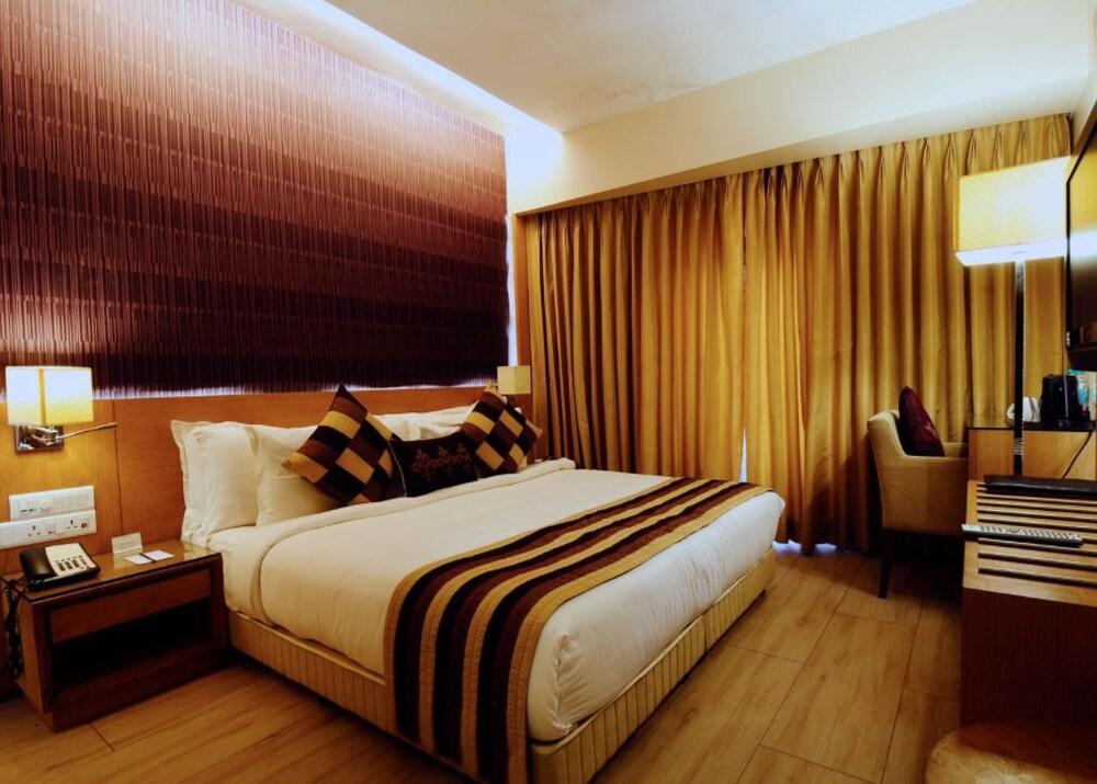 Salida Del Sol Hotell Panaji Exteriör bild