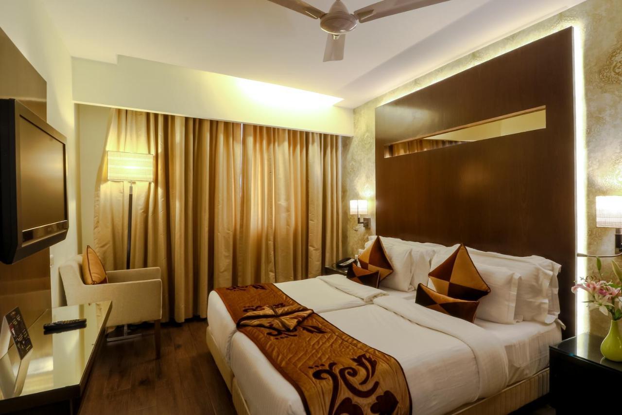 Salida Del Sol Hotell Panaji Exteriör bild
