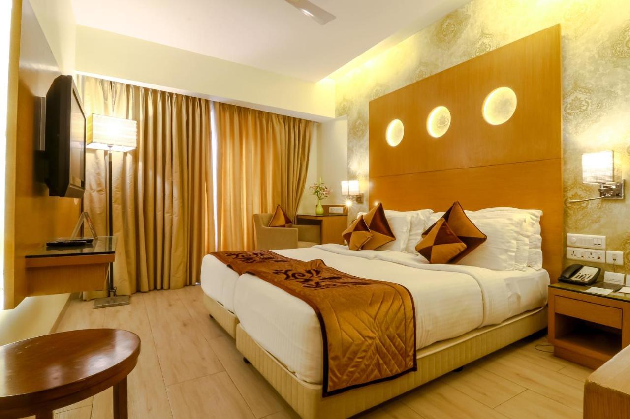Salida Del Sol Hotell Panaji Exteriör bild